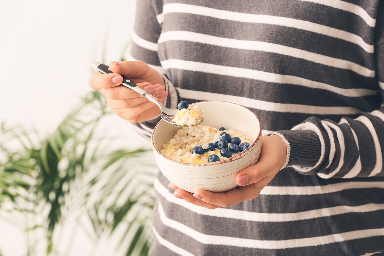 Oatmeal with blueberries – soft food option after dental surgery